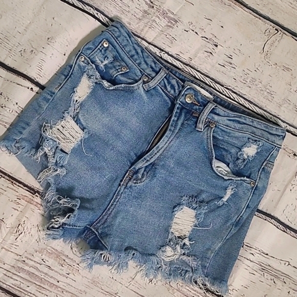 Almost Famous High Waist Distressed Cut Off Light Blue Denim Jean Shorts Size 9 - Picture 3 of 16